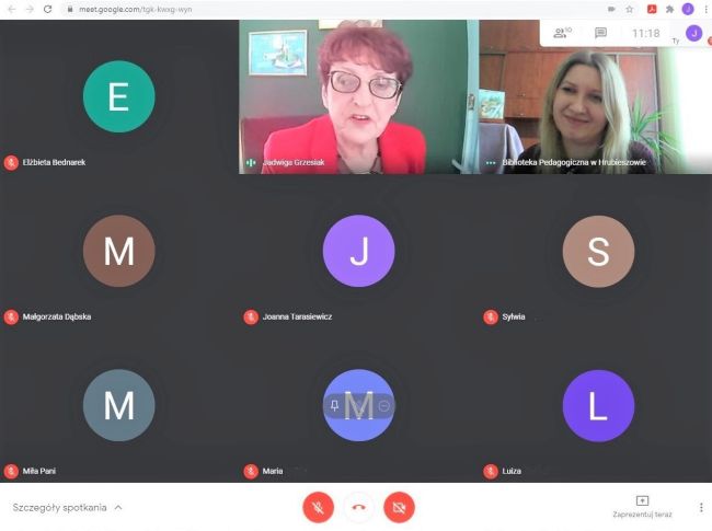  W oknie programu Google-Meet widoczna autorka oraz prowadząca spotkanie.