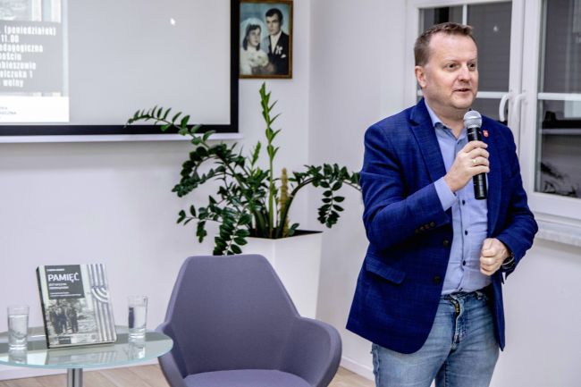 Dyrektor Piotr Szczepanik