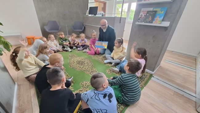 Przedszkolaki w trakcie zajęć