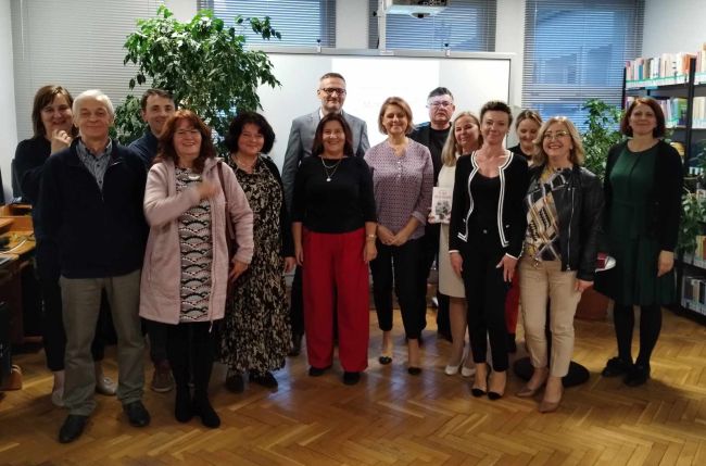 Wspólne zdjęcie po spotkaniu autorskim