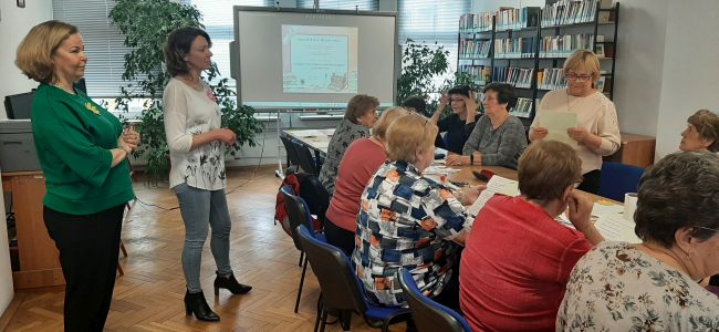 Prezentacja stworzonych wierszy przez uczestników spotkania