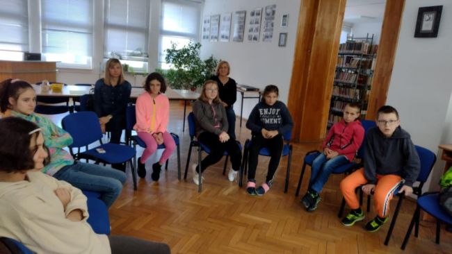 Uczestnicy zajęć wraz z opiekunami.
