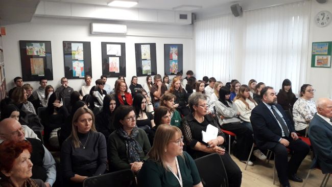 Publiczność zgromadzona na spotkaniu